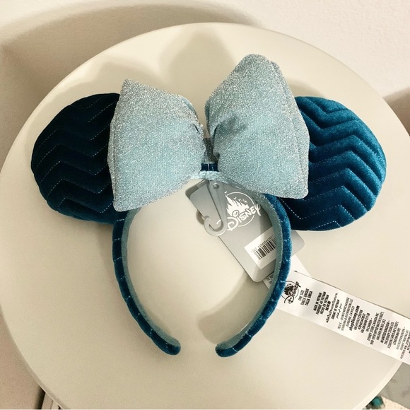 DISNEY Blue Chevron Quilted Sparkly Bow Minnie Mouse Ears Headband - Picture 4 of 5